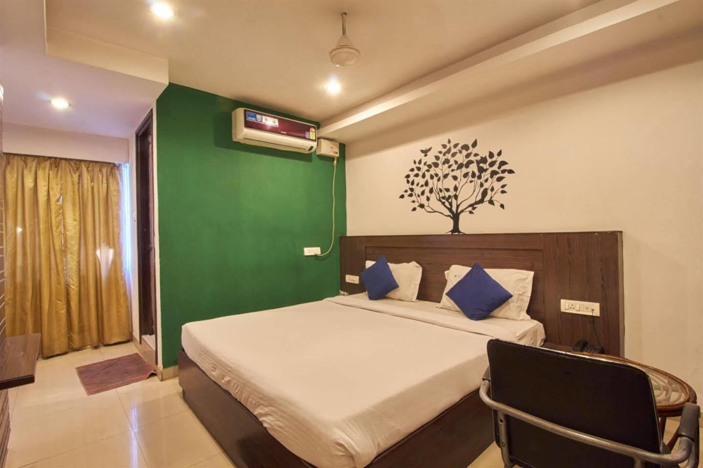 Fabhotel Royal Residency II - Nr Metro Station Lakdikapul Hyderabad Exterior photo