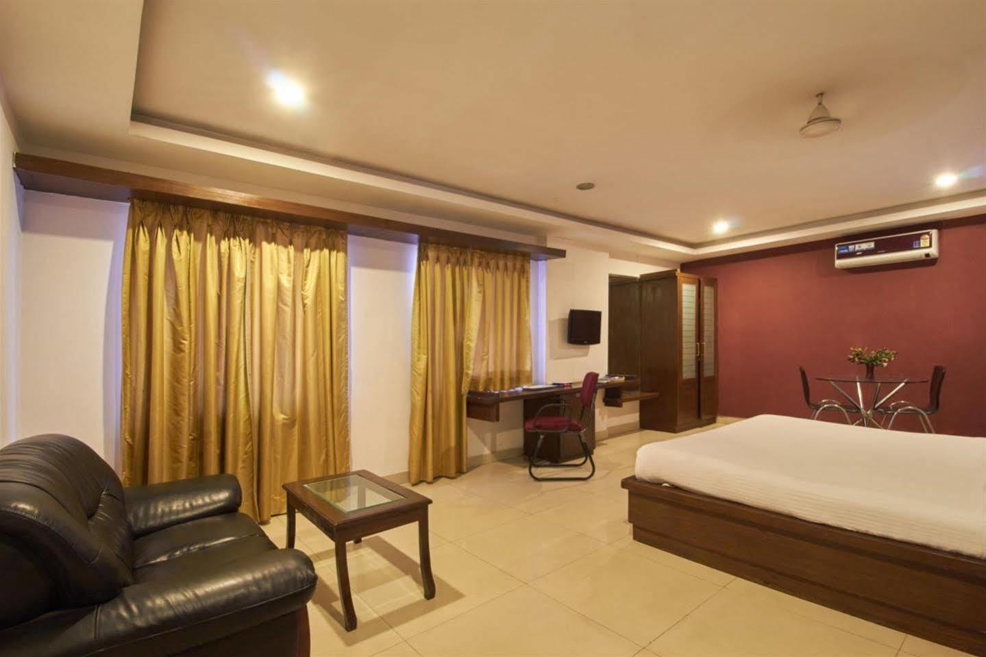 Fabhotel Royal Residency II - Nr Metro Station Lakdikapul Hyderabad Exterior photo